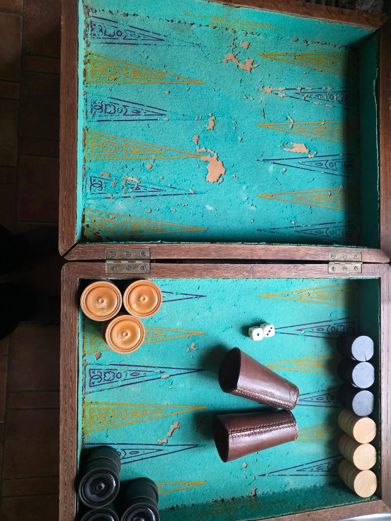 Ancien jeu de jacquet, 1 ou 2 joueurs, Enlèvement, Utilisé
