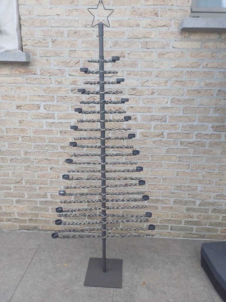 Metalen kerstboom, Diversen, Ophalen