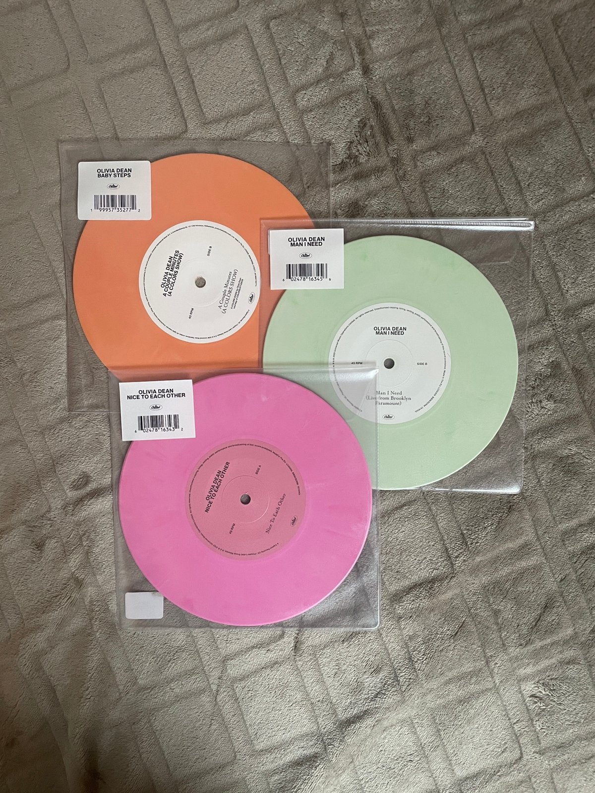 7’’ Single bundel Olivia Dean (Nieuw), Vinyle coloré, Enlèvement ou Envoi, 7 inch, Autres types