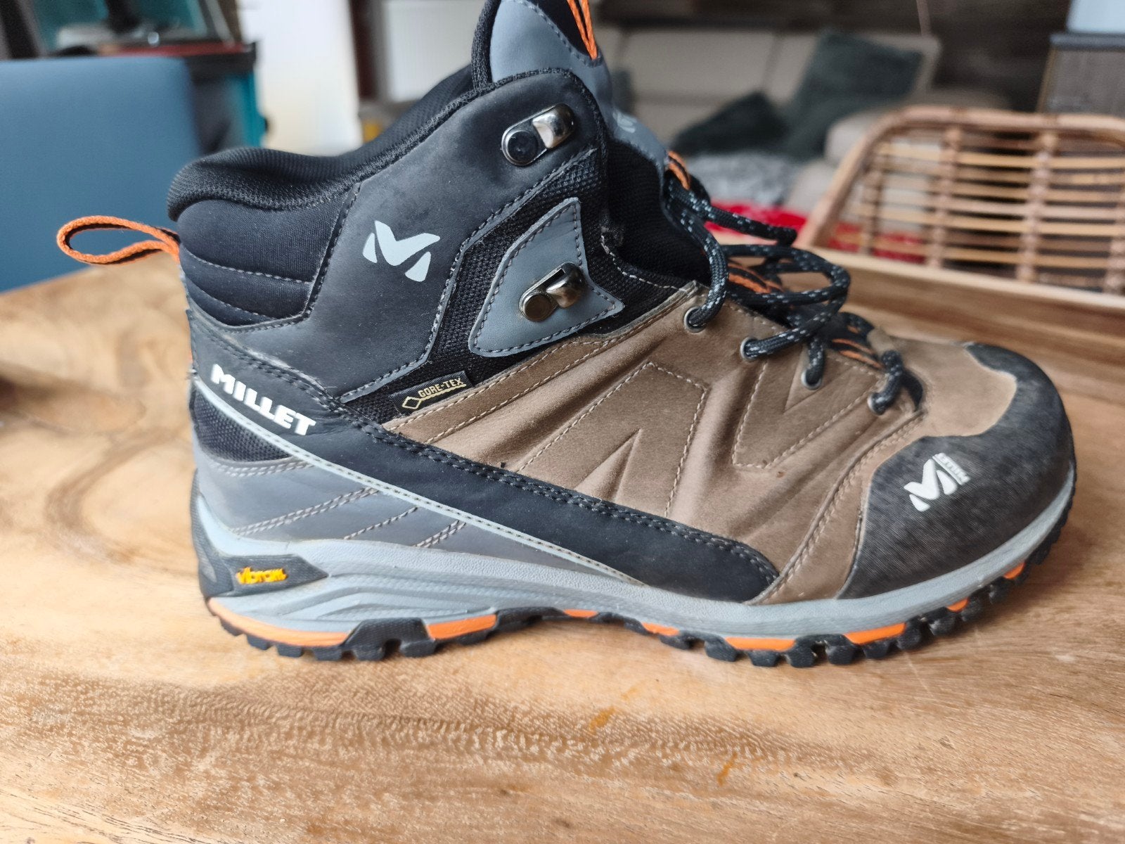 wandelschoenen, Enlèvement