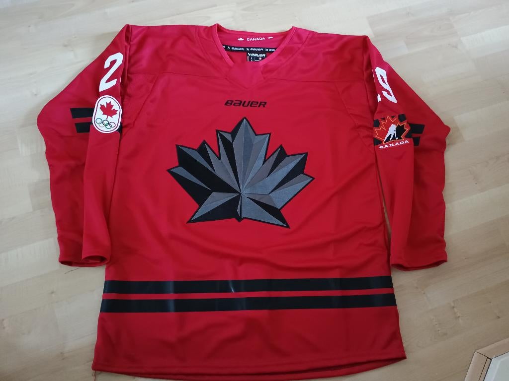 Team Canada Jersey MacKinnon maat: L, Enlèvement ou Envoi, Neuf, Vêtements