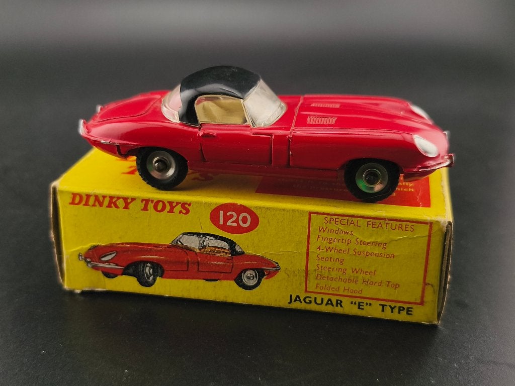 DINKY TOYS UK JAGUAR TYPE E REF 120, Hobby en Vrije tijd, Modelauto's | 1:43, Ophalen of Verzenden, Zo goed als nieuw, Auto, Dinky Toys