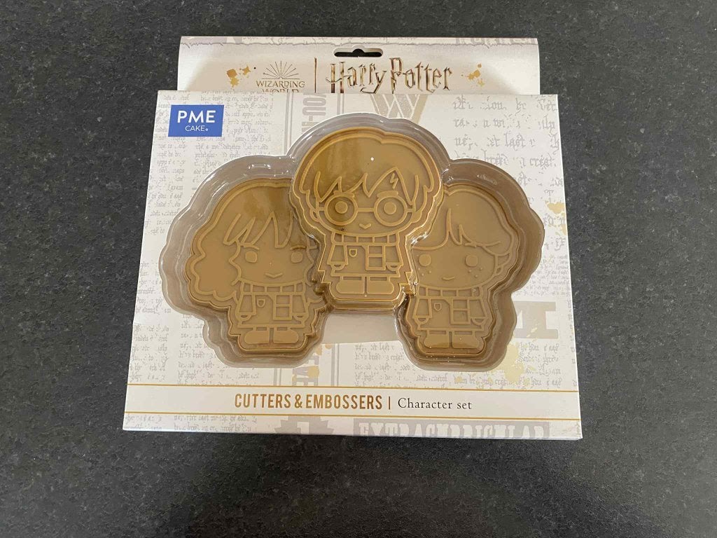 Nieuw! PME Harry Potter - cutter en embossing set, Ophalen of Verzenden, Nieuw, Taarten of Cupcakes, Versiering