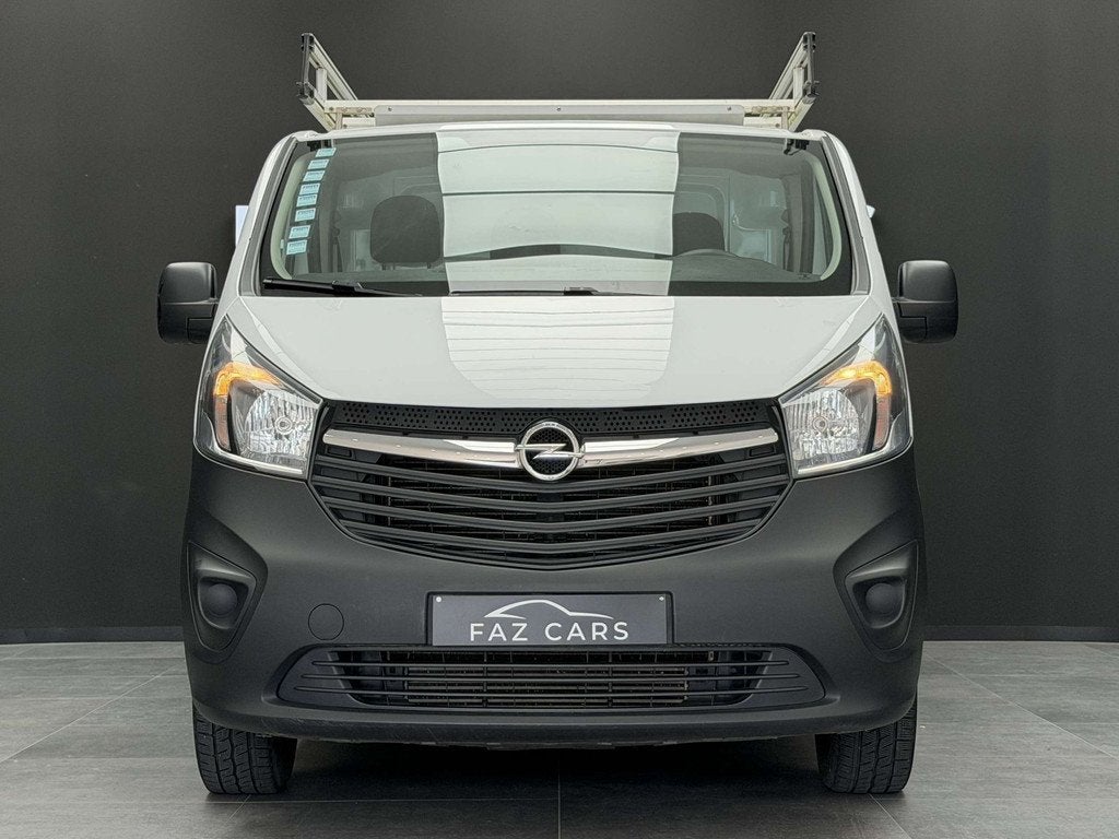 Opel Vivaro * Réservé *, Entreprise, 3 places, Boîte manuelle, Noir