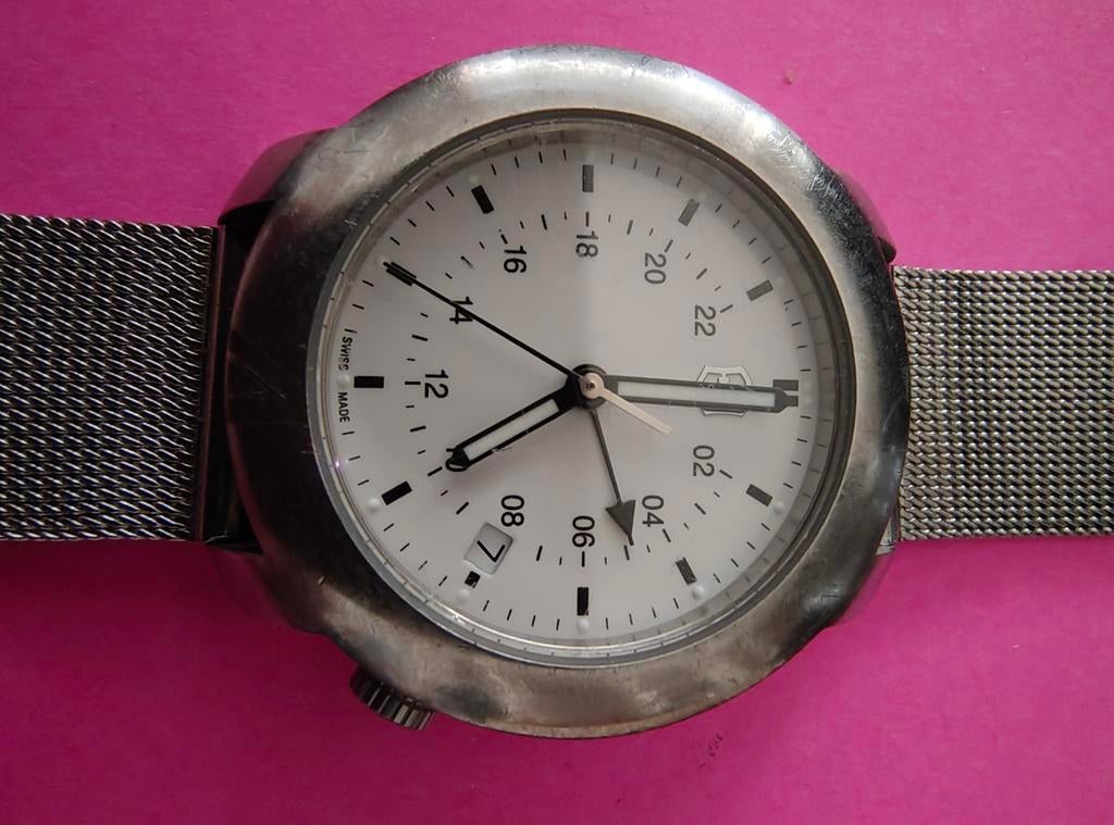 Montre Victorinox Dual time, Bijoux, Sacs & Beauté