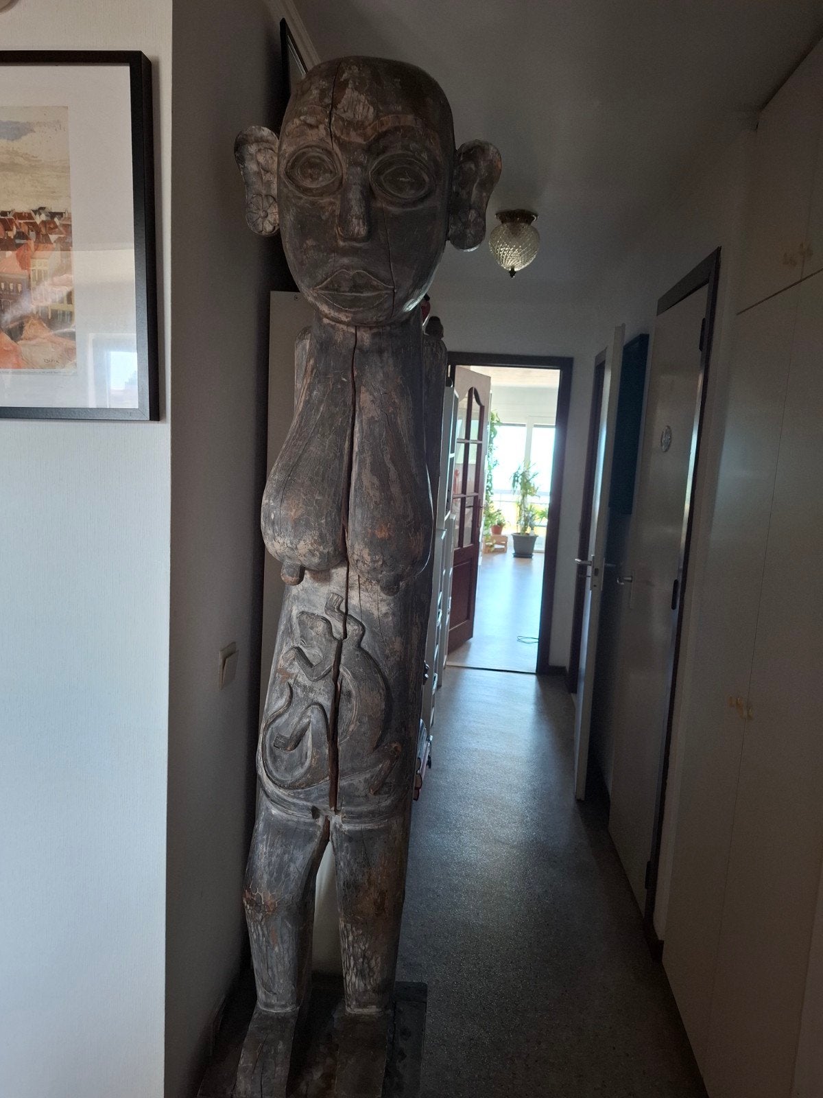 Statue en bois, Enlèvement
