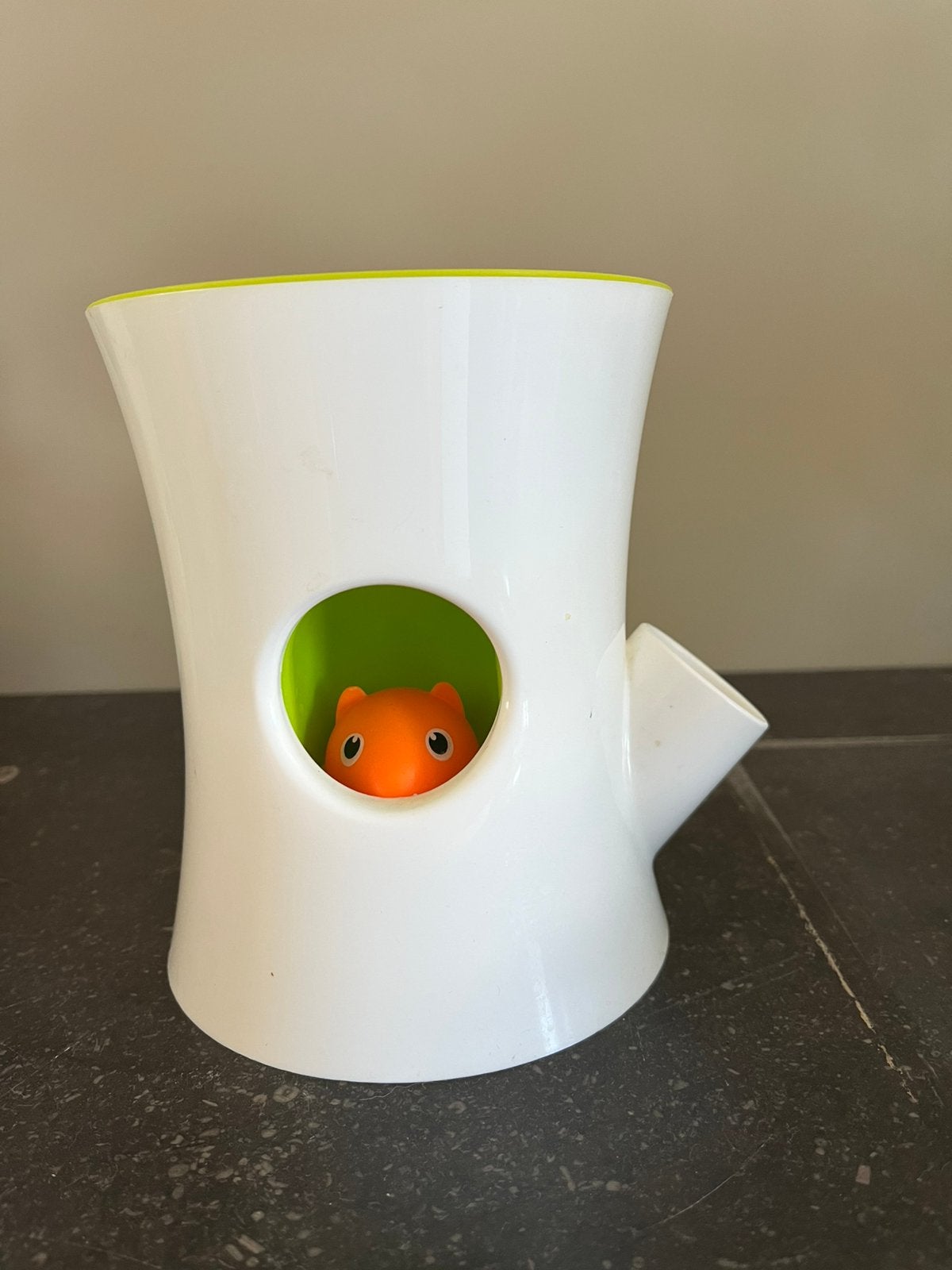 Zelfwaterende bloempot met eekhoorn, Kunststof, Gebruikt, Rond, Binnen