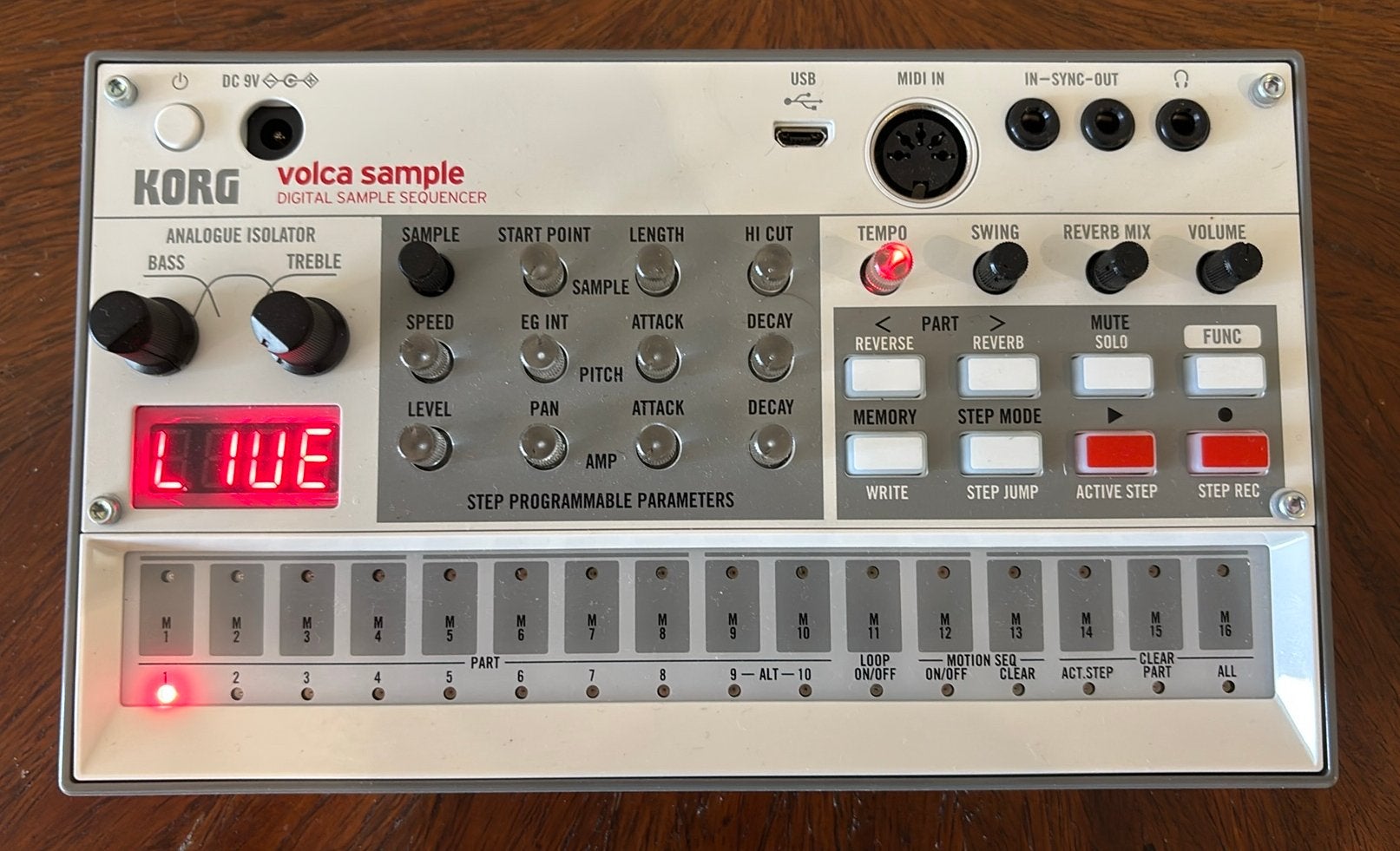 Korg new Volca Sample (2), Muziek en Instrumenten, Synthesizers, Zo goed als nieuw, Korg, Ophalen