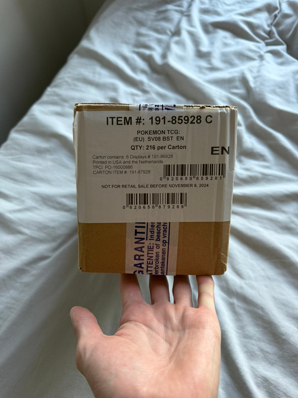 Pokemon surging sparks booster box case, Ophalen, Nieuw, Boosterbox