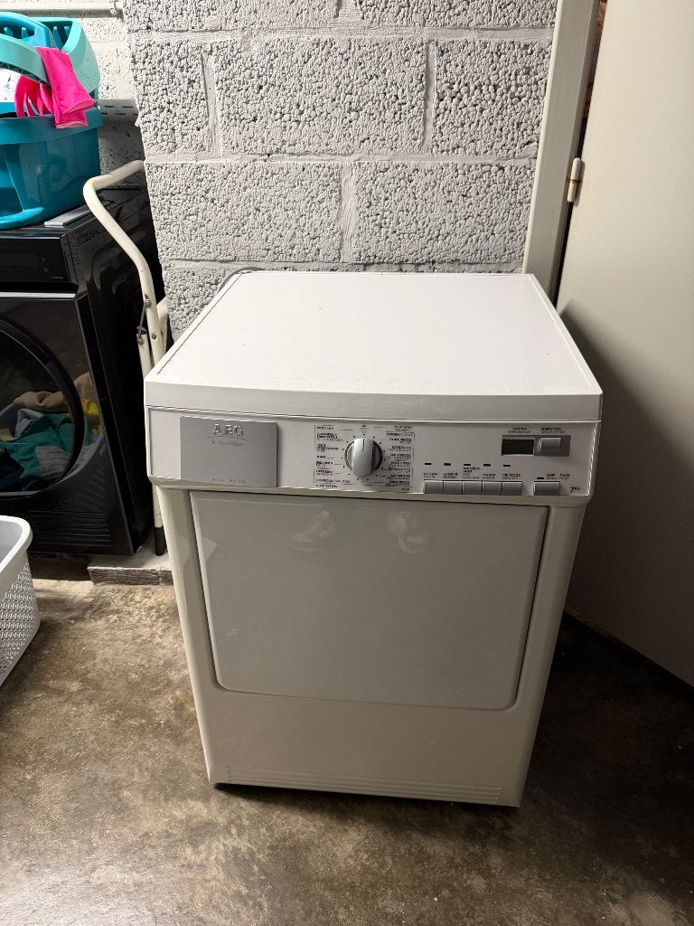 AEG droogkast - Lavatherm, Ophalen, 6 tot 8 kg, Gebruikt, Luchtafvoer
