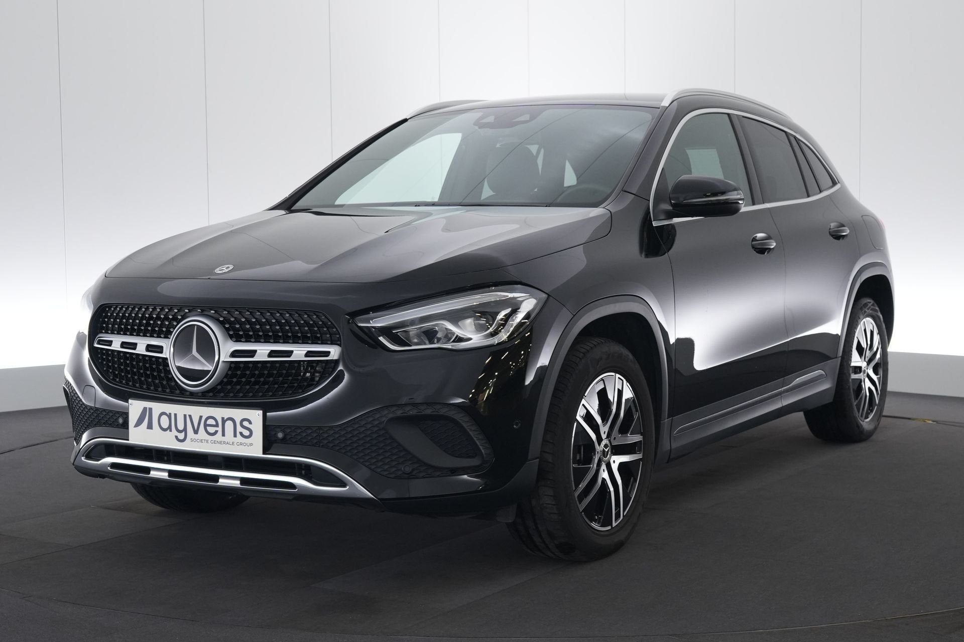 (2CPE268) MERCEDES-BENZ GLA, Auto's, Stof, Gebruikt, Zwart, Plug-in hybride