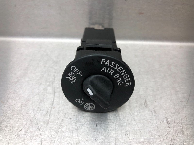 AIRBAGSLOT Nissan Micra (K14) (01-2016/12-2024), Gebruikt, Nissan