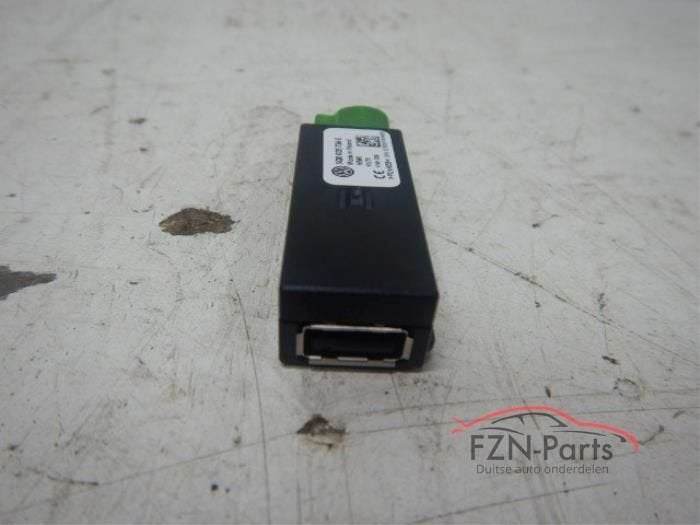 VW Golf 7 AUX/USB Aansluiting Multimedia, Auto-onderdelen, Ophalen of Verzenden, Gebruikt