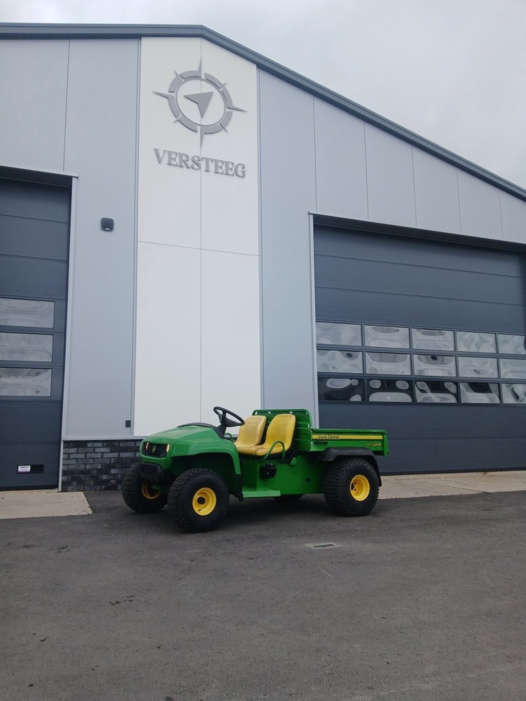 John Deere Gator, John Deere, JDFCustomerSupport@JohnDeere.com, John-Deere-Strasse 169190
Walldorf, DE
