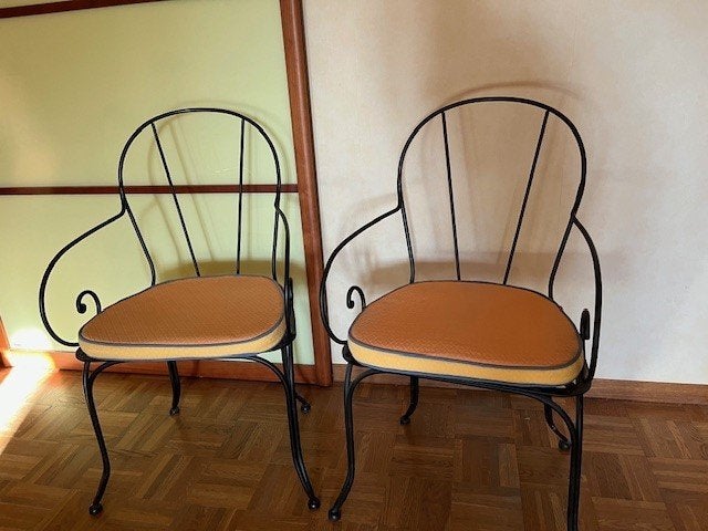2 X STOEL ZWART IJZER MET LOS KUSSEN, Huis en Inrichting, Stoelen, Ophalen, Zwart, Zo goed als nieuw, Metaal