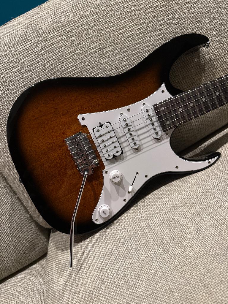Ibanez Gio GRG140-SB Sunburst, Muziek en Instrumenten, Ophalen, Gebruikt, Solid body, Ibanez