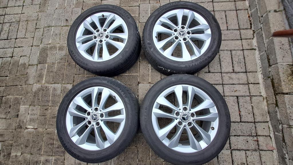 Jantes 17 pouces Mercedes Classe C, pneus GoodYear Zgan, Pneus été, Enlèvement, Utilisé, 225 mm