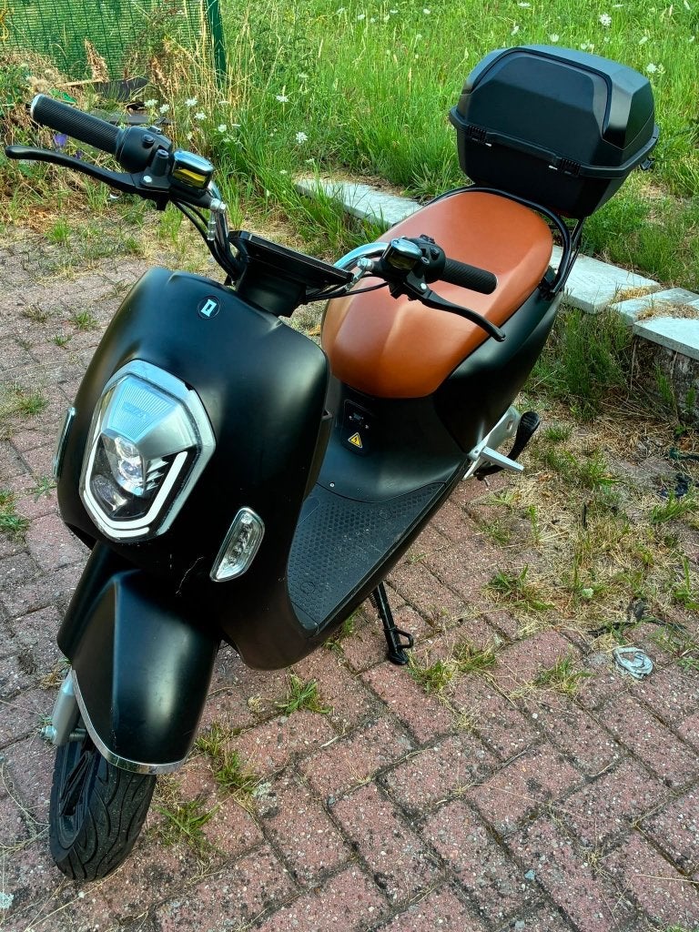 Brommer b klasse, Fietsen en Brommers, Ophalen, Overige modellen, 3 versnellingen, Klasse B (45 km/u)
