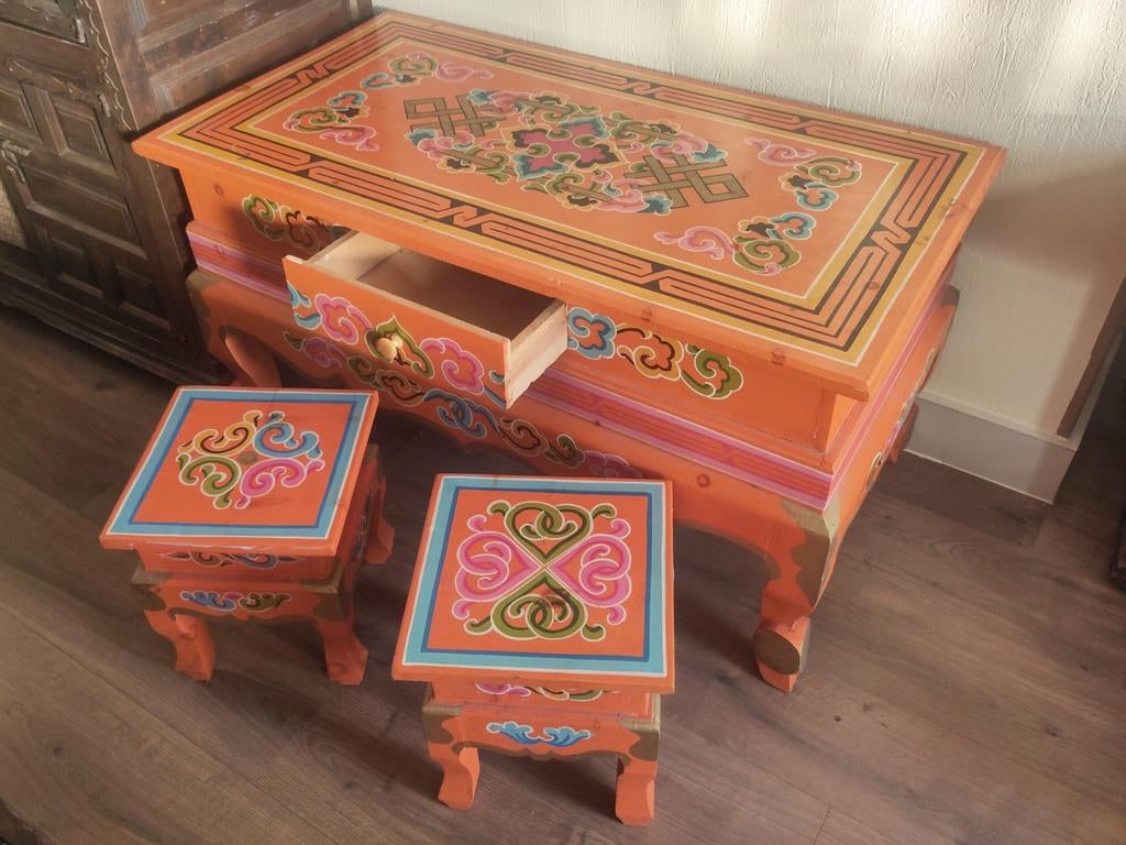 Mongoolse yurt tafel en stoeltjes, Ophalen