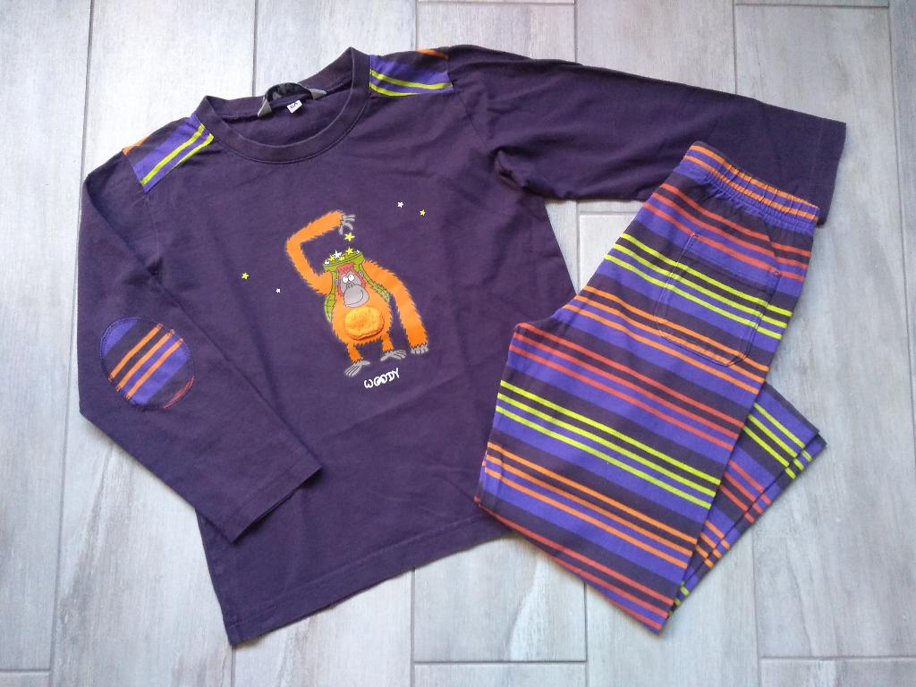 ★ M116 - Woody pyjama thema aap, Kinderen en Baby's, Kinderkleding | Maat 116, Nacht- of Onderkleding, Gebruikt, Ophalen of Verzenden
