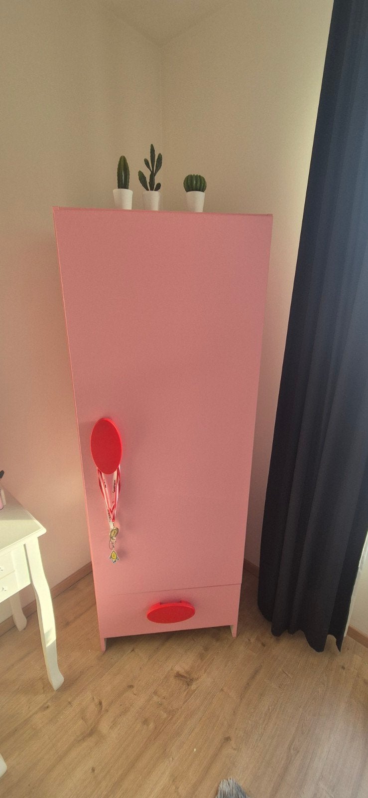 Kast meisjes kamer GRATIS, Kinderen en Baby's, Kinderkamer | Complete kinderkamers, Ophalen