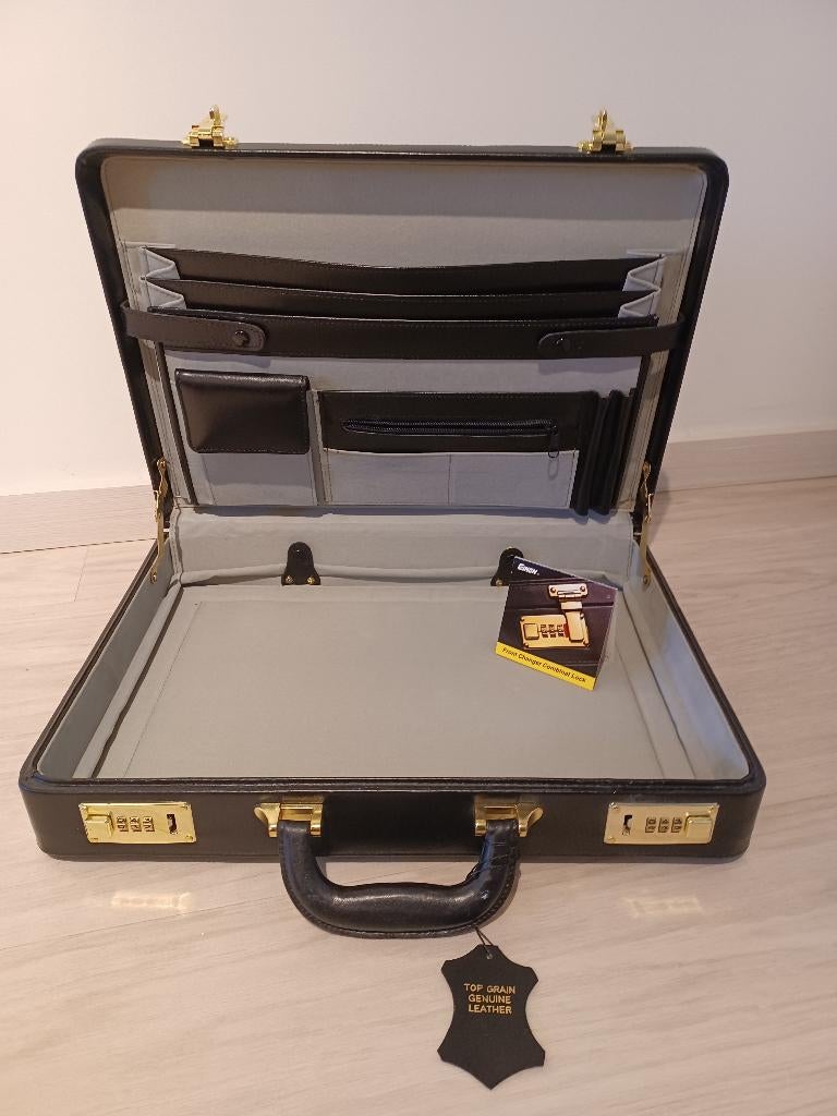 Attaché/aktenkoffer, Handtassen en Accessoires, Ophalen, Nieuw, Leer
