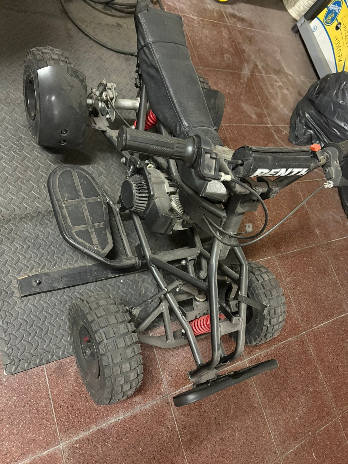 Pocket quad met werk, Ophalen, Gebruikt