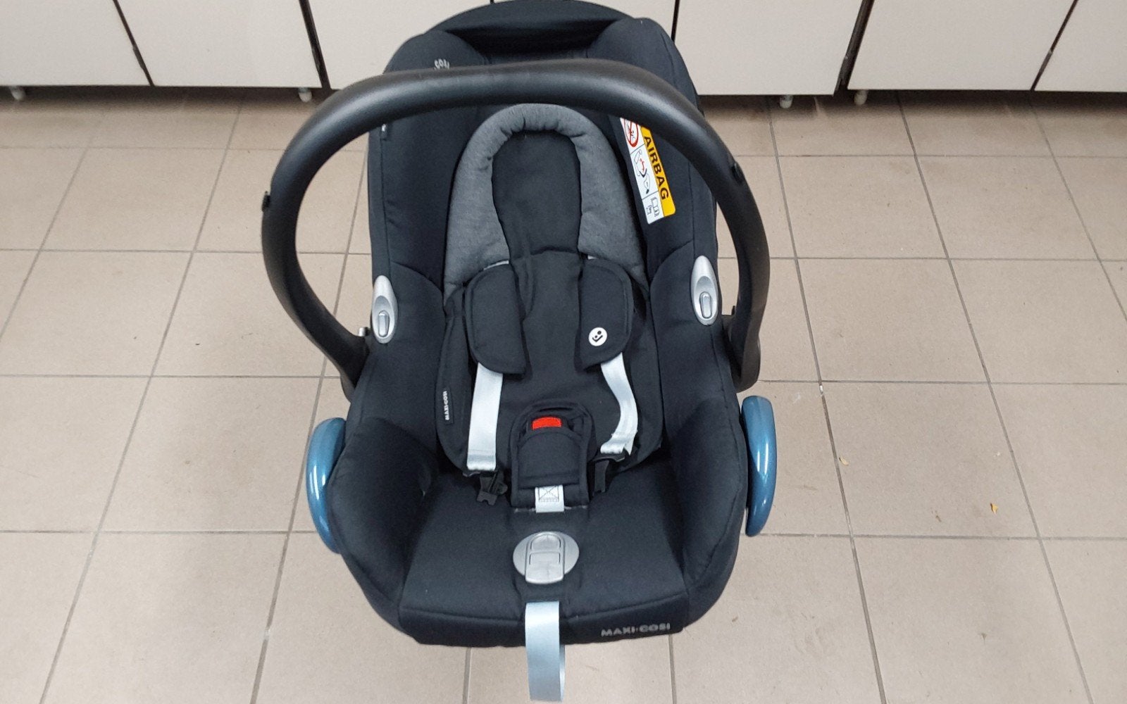 MAXI COSI PEBBLE & ISOFIX, Enfants & Bébés, Sièges auto, Isofix, Enlèvement
