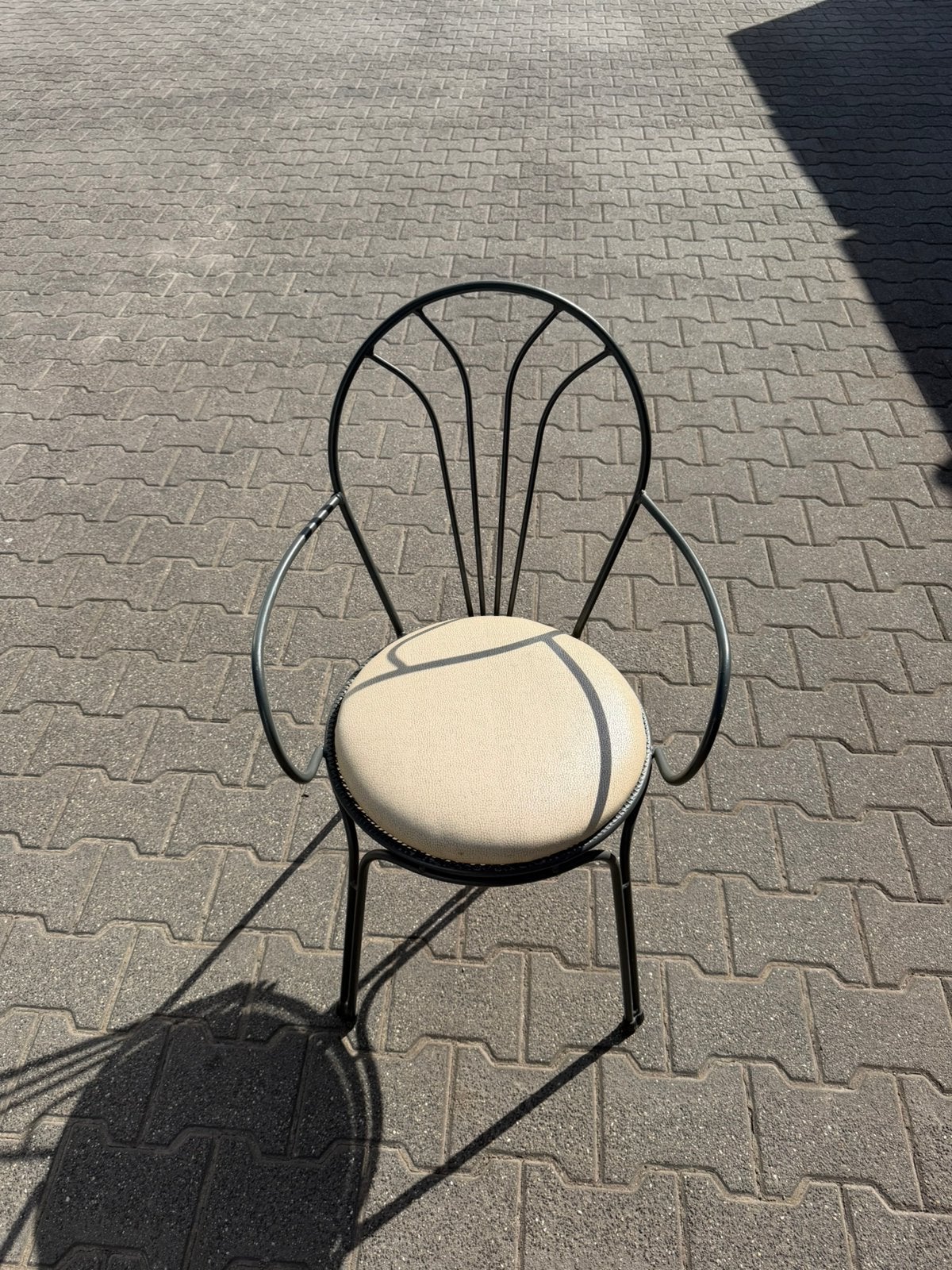 Partij van 12 metalen terras/Horeca stoelen  (incl. kussens), Enlèvement, Utilisé, Métal, Empilable