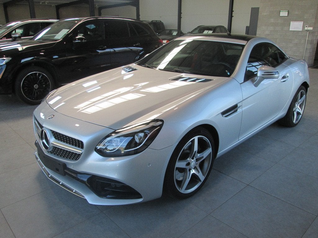 Mercedes-Benz SLC 200 AMG (automatique), Cuir, Argent ou Gris, Achat, https://public.car-pass.be/vhr/ce13fa06-377d-4b6e-a652-67bc50f40619