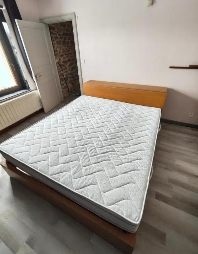 Matelas 180x250cm - 50€ - Cause déménagement, Maison & Meubles, Chambre à coucher | Matelas & Sommiers, Matelas, Enlèvement, Utilisé