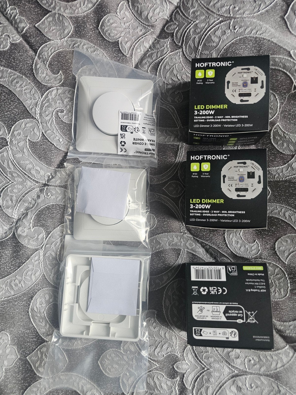 Lot de 3 variateurs LED HOFTTRONIC 3–200W – Blanc – Neufs