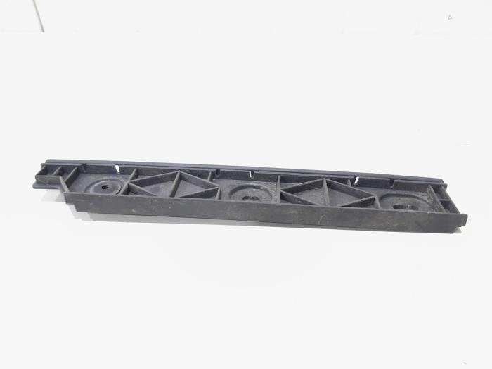 Support pare-chocs arrière gauche d'un Mercedes Vito, 3 mois de garantie, Utilisé, -, -
