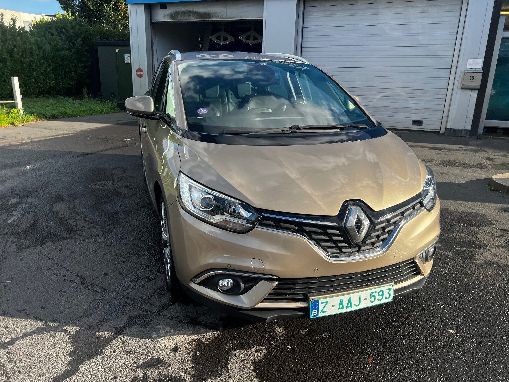 Renault Grand Scenic 7 litres 98485 km Benz 1400 cc, 1332 cm³, Achat, Commande vocale, Entreprise