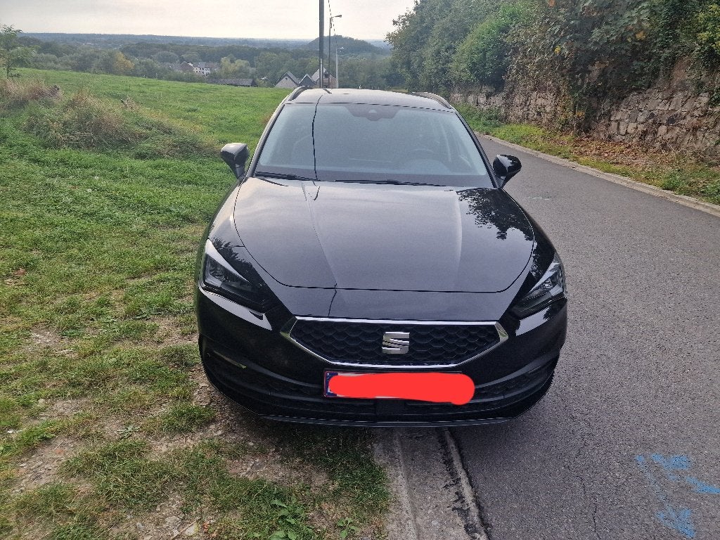 A vendre seat leon prete a immatriculer annee 2023, Auto's, Automaat, 4 deurs, Euro 6, Leon