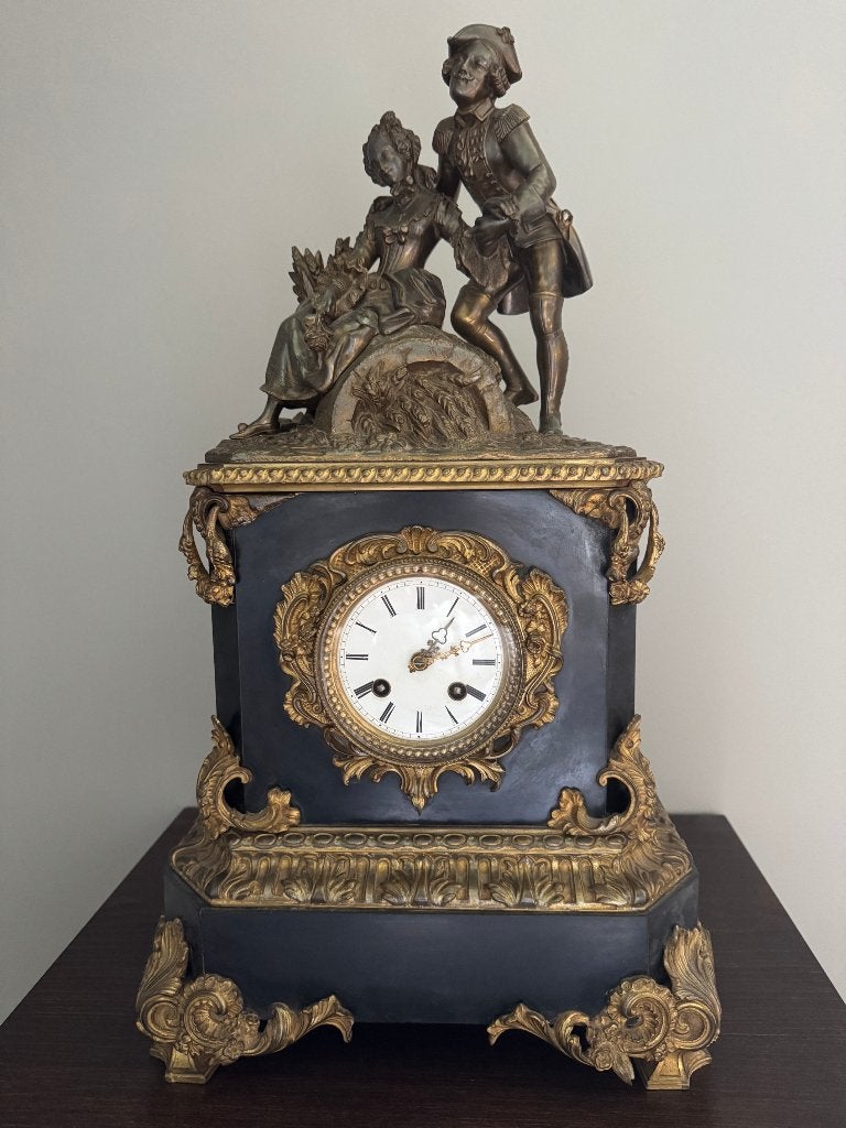 Prachtige decoratieve antieke klok, Ophalen