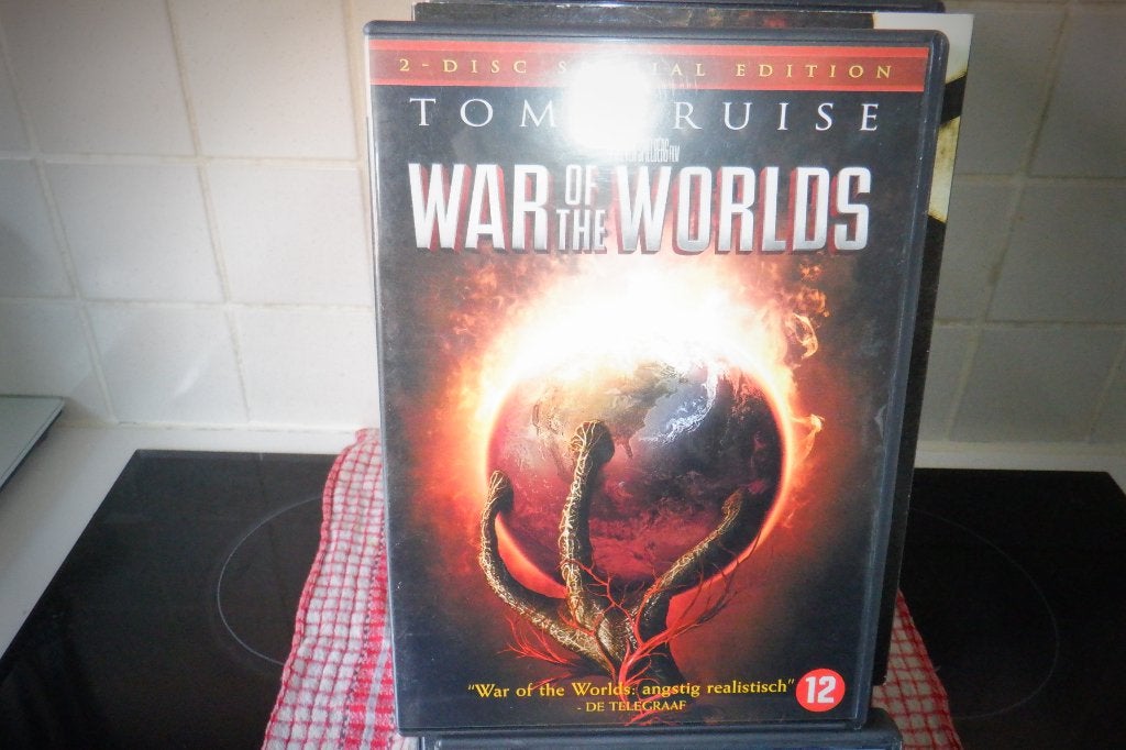 DVD 2-DISc Special Edition War Of The Worlds.(Tom Cruise), CD & DVD, DVD | Science-Fiction & Fantasy, Suppléments, Enlèvement ou Envoi