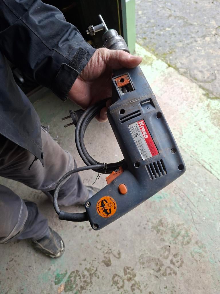 Kress elektrische boormachine, Ophalen