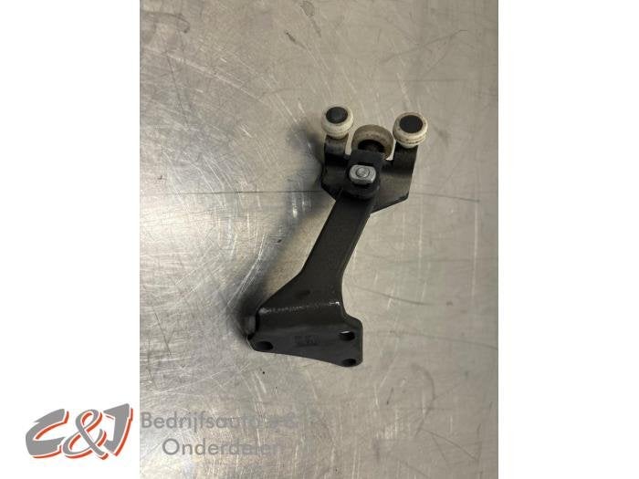 Roulette porte coulissante droite d'un Volkswagen Crafter (5, Volkswagen, -, 3 mois de garantie, Utilisé