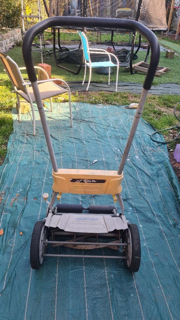 Tondeuse à gazon STIGA, Tondeuses à gazon manuelles, 30 à 39 cm, Utilisé, Enlèvement