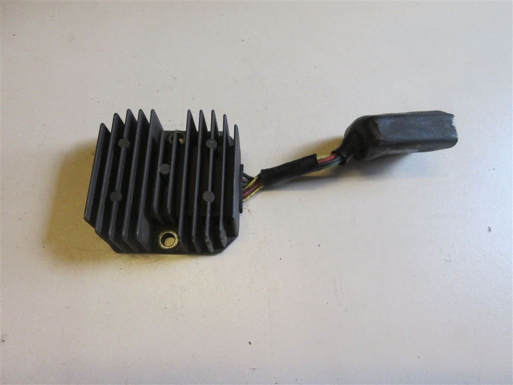 Honda CM250C spanningsregelaar CM250 gelijkstroomregelaar CB, Enlèvement ou Envoi, Utilisé