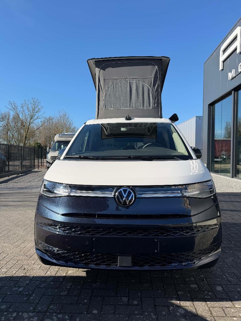 Volkswagen California Ocean 4x4 245PK - Nieuwstaat - 4580 km, Caravanes & Camping, Camping-cars, Réfrigérateur, Jusqu'à 4, Siège standard