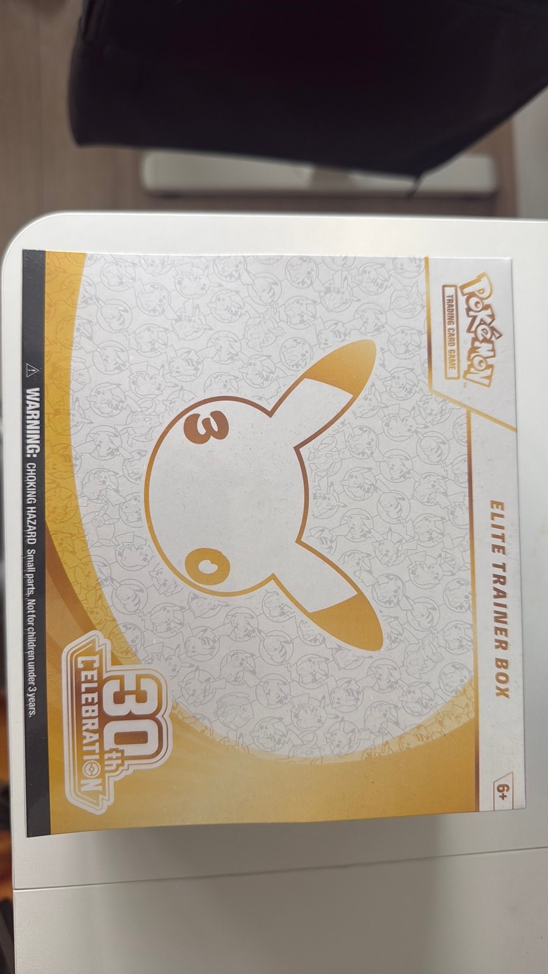 Etb pokemon 30th US scellé, Hobby & Loisirs créatifs, Enlèvement, Neuf