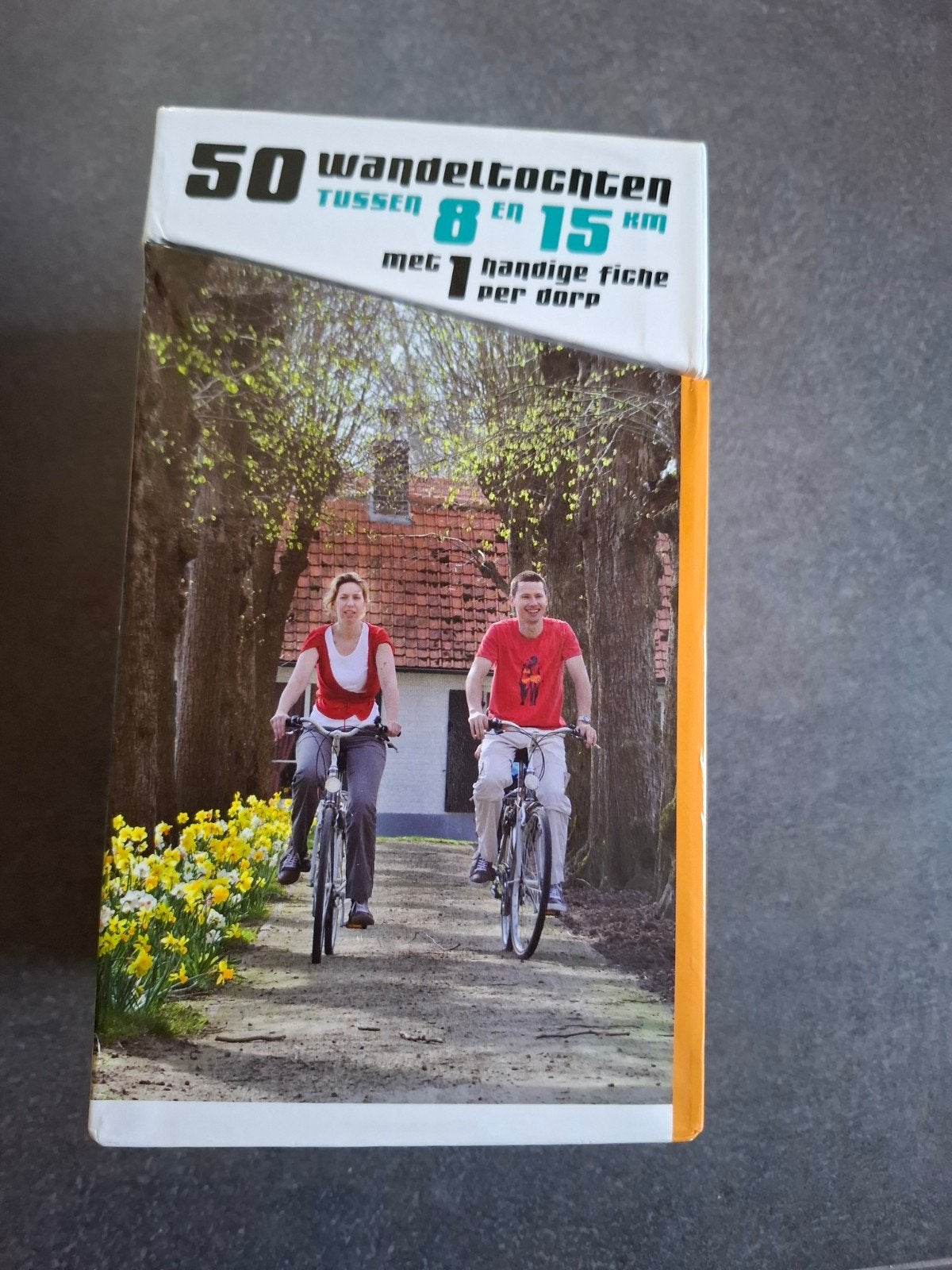 Fiets- en wandelbox: 100 routes langs de mooiste dorpen van, Boeken, Reisgidsen, Ophalen of Verzenden, Santina & Johan De Meester