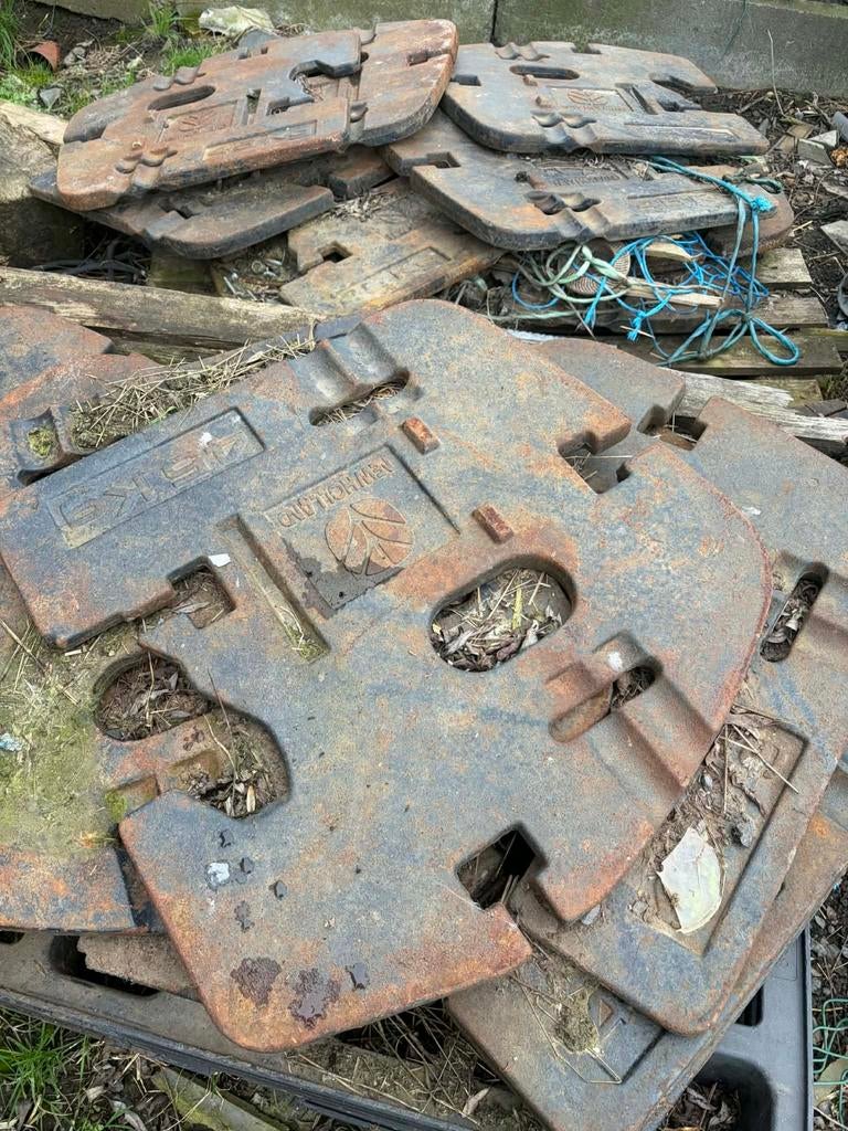 New Holland front gewicht, Ophalen