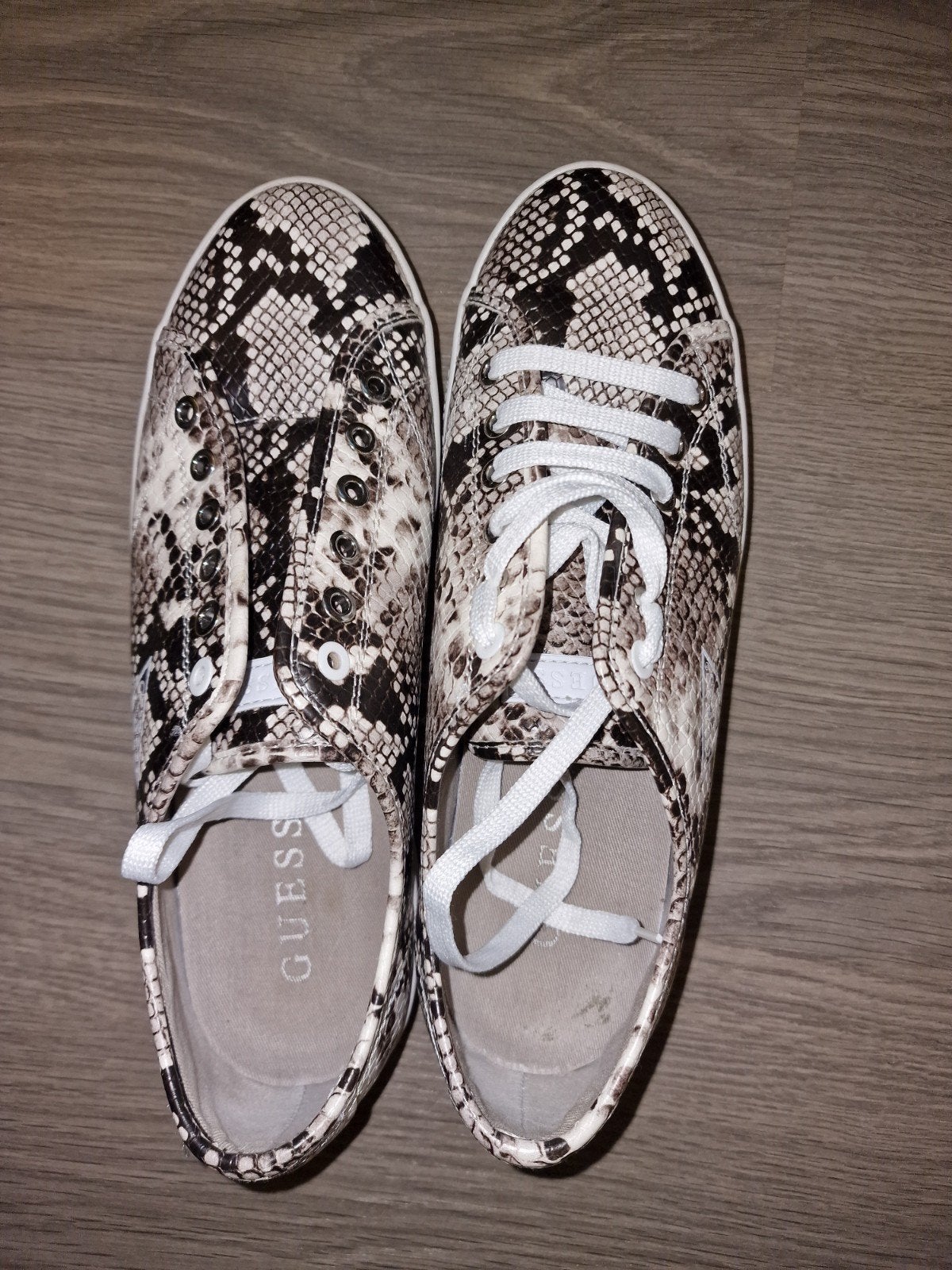 Guess sneakers, Kleding | Dames, Guess, Ophalen of Verzenden, Zo goed als nieuw, Sneakers