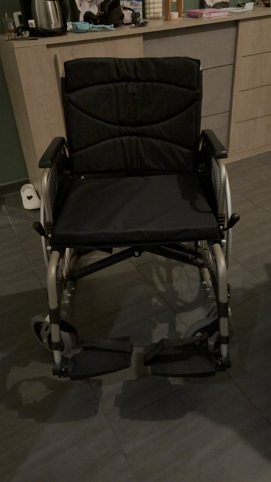Chaise roulante neuve, Enlèvement, Pliant, Neuf, Fauteuil roulant à pousser
