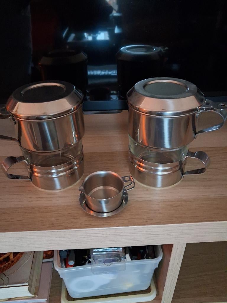 2 koffiefilter tassen en melkpotje, Huis en Inrichting, Ophalen, Zo goed als nieuw, Glas, Kop(pen) en/of Schotel(s)