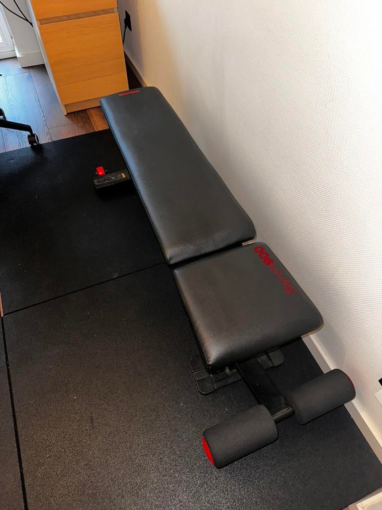 ️ Fitness bank (verstelbaar – Decathlon Bench 900), Sport en Fitness, Fitnessmaterialen, Ophalen, Zo goed als nieuw, Fitnessbank