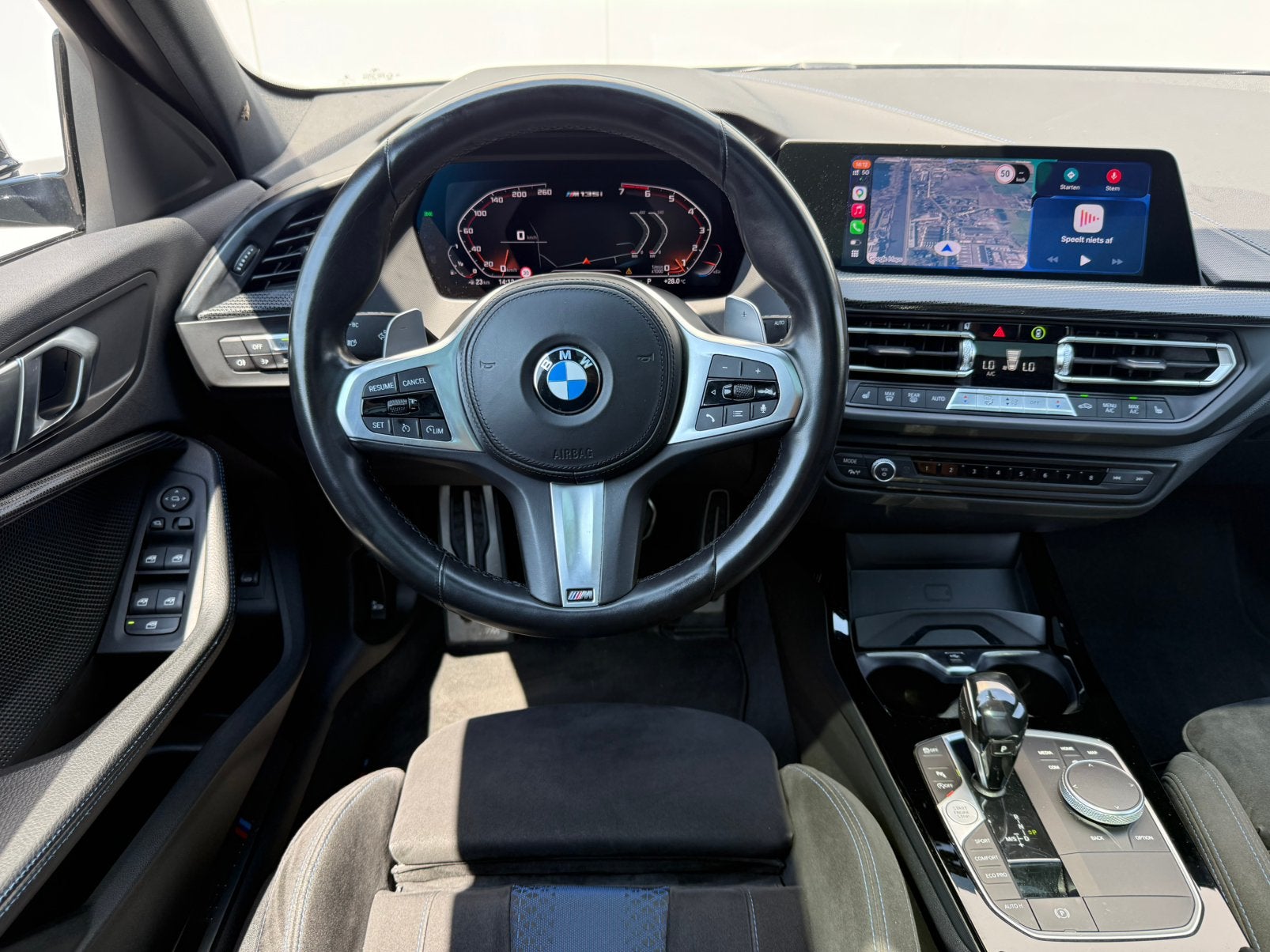 BMW M135i xDrive - M Seats - PANO - CAMERA, Autos, Achat, Euro 6, Entretenue par le concessionnaire, 5 places